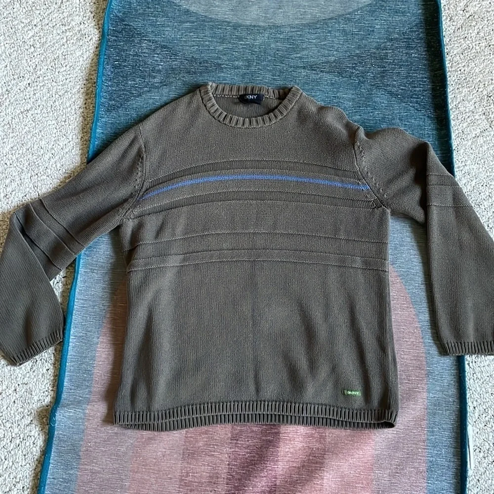 DKNY Vintage Fall Green Sweater with Blue Accent